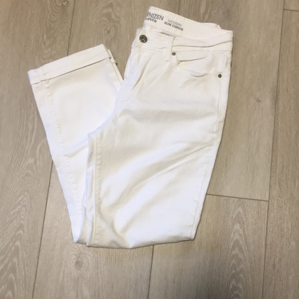 Denizen Levi’s Modern Slim  distressed /cuffed white jeans